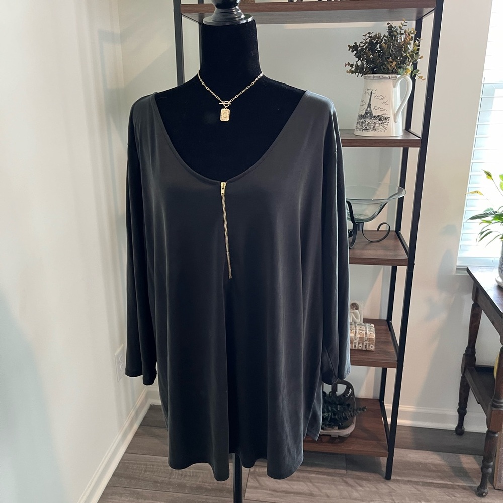 Green Envelope dark green zip front tunic top- size 3x - gold zipper - cute!